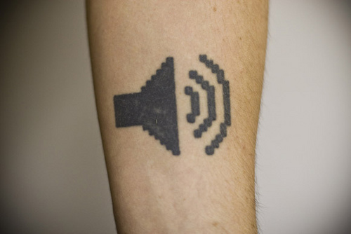 Tatuaje de volumen de computadora
